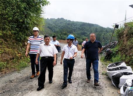 唐前明到柳州市柳東新區水廠古償河原水輸水工程調研