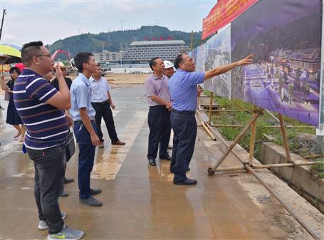 焦耀光到三江南站廣場旅游綜合體項目調研